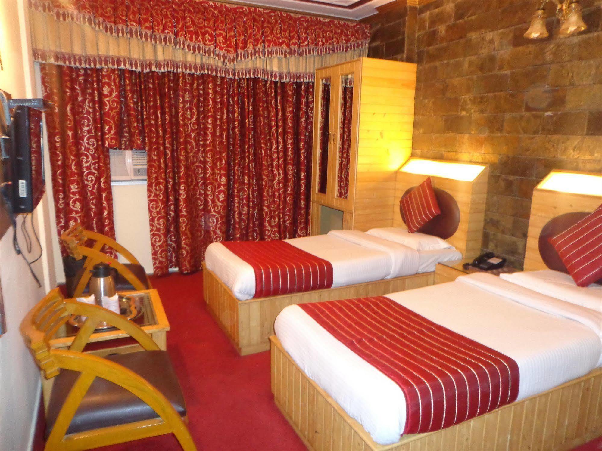 Hotel Lal'S Haveli New Delhi Bagian luar foto