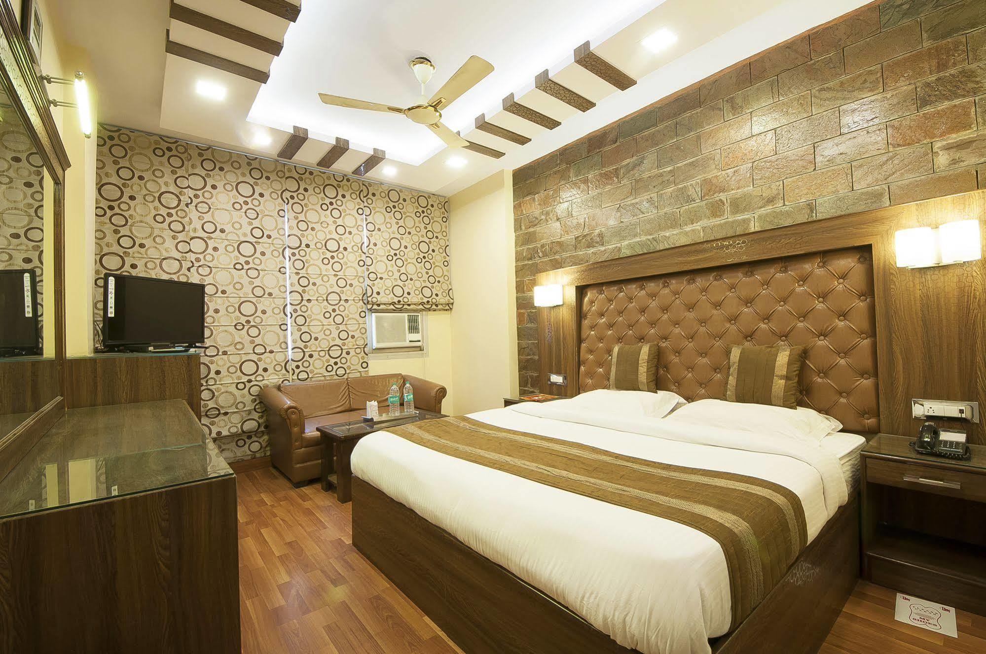 Hotel Lal'S Haveli New Delhi Bagian luar foto