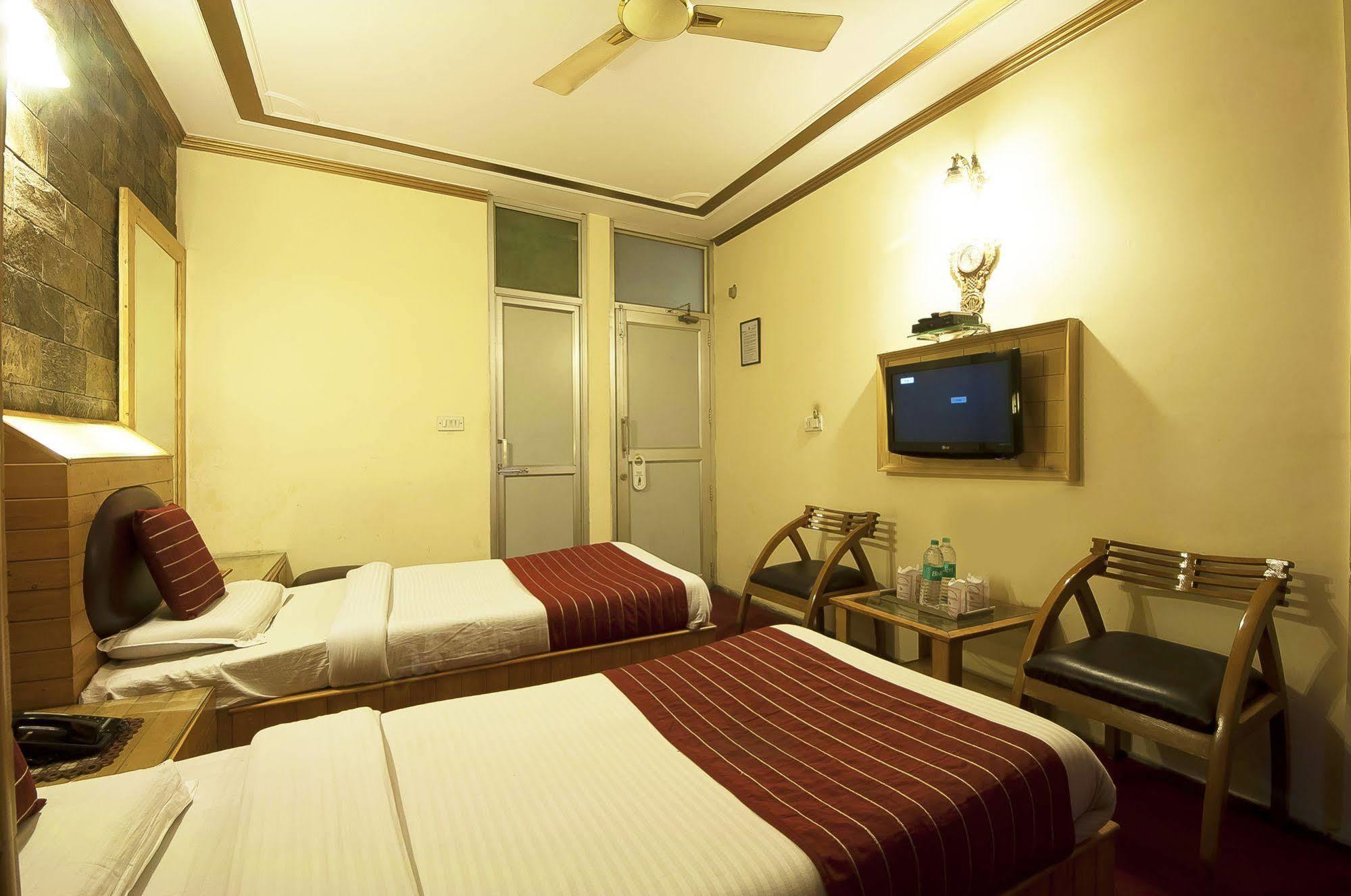 Hotel Lal'S Haveli New Delhi Bagian luar foto