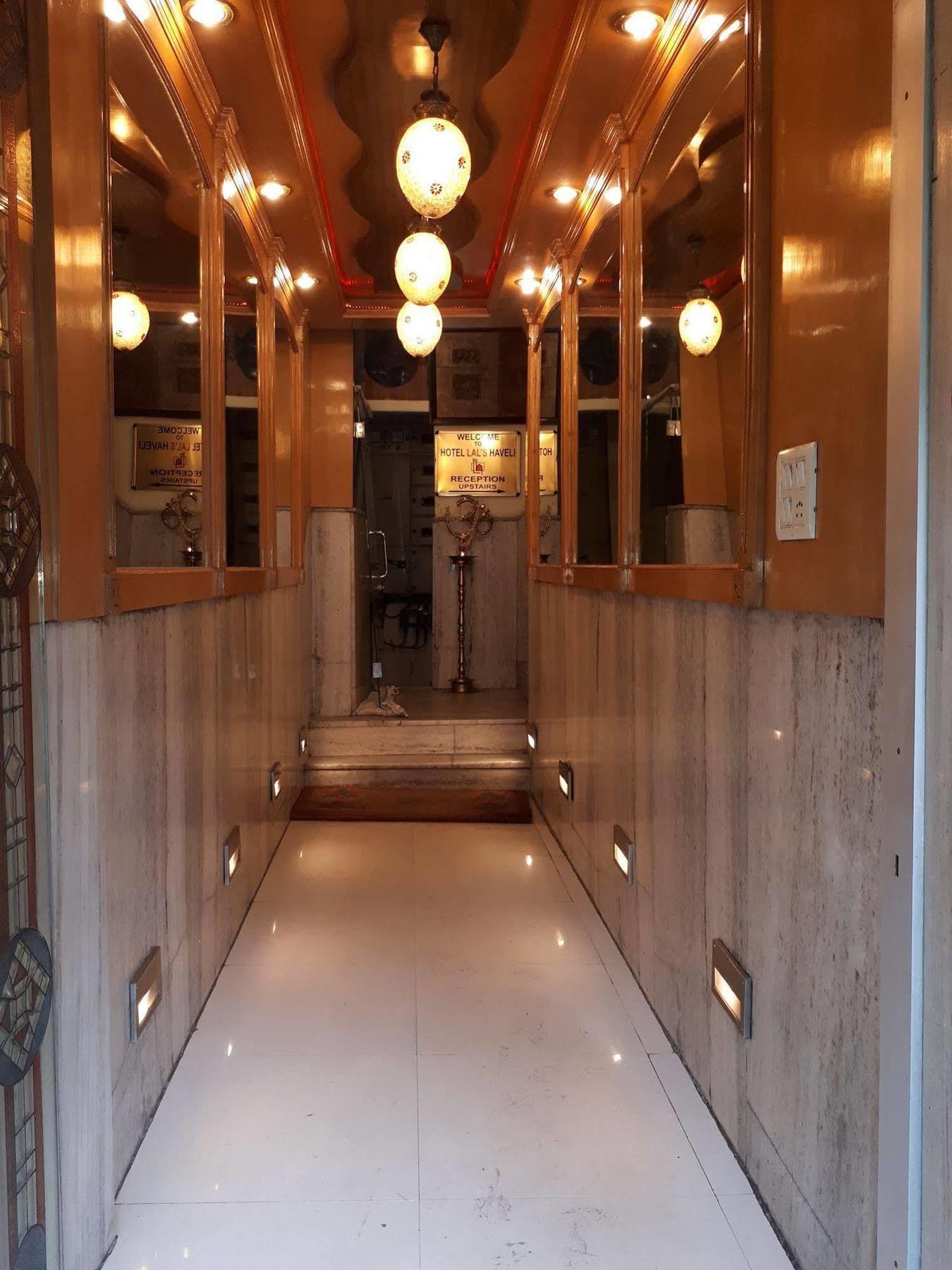 Hotel Lal'S Haveli New Delhi Bagian luar foto